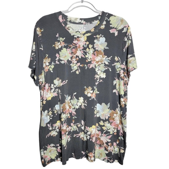 24/7 Maurices Tops - 24/7 by Maurices Womens XXL Soft Gray Floral Short Sleeve Crew Neck Tee T-Shirt